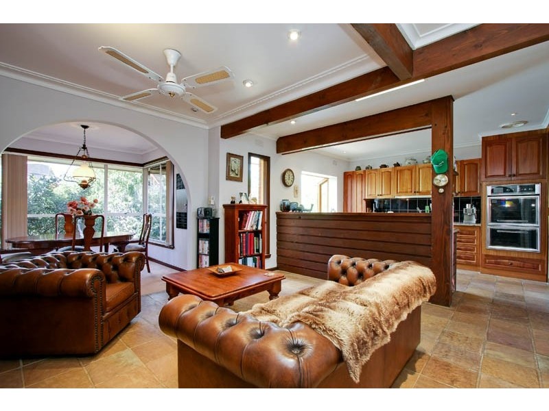 17 Christa Avenue, Burwood East VIC 3151