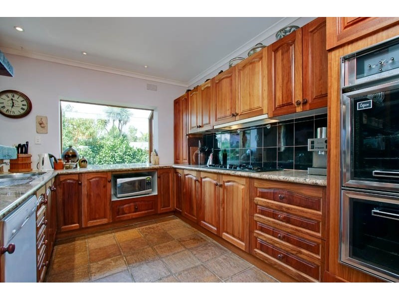 17 Christa Avenue, Burwood East VIC 3151