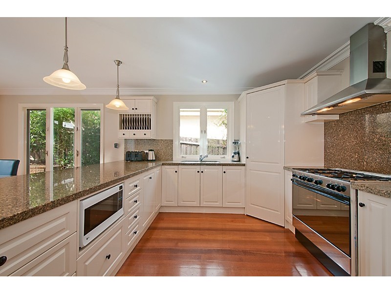 2 Meryl Street, Doncaster East VIC 3109