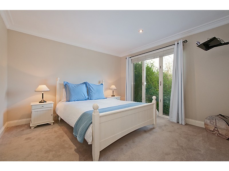 2 Meryl Street, Doncaster East VIC 3109