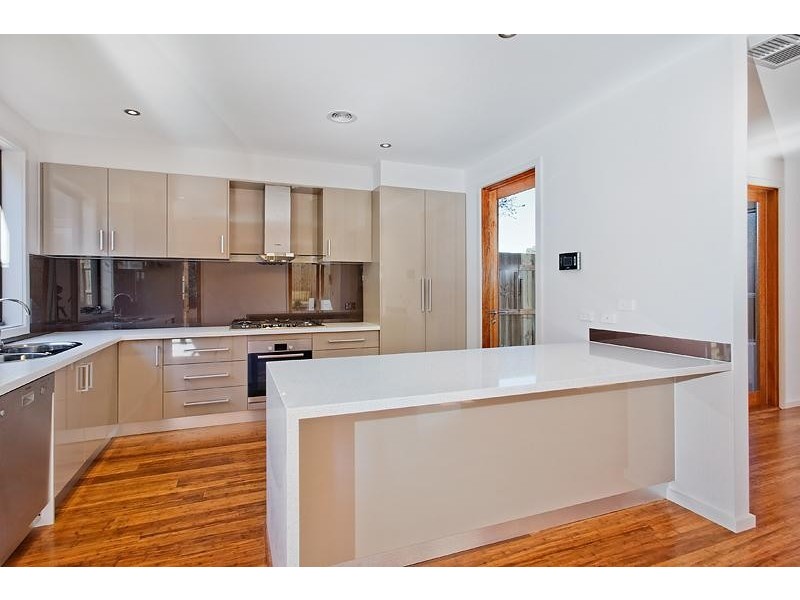 2/7 Tanunda Street, Vermont South VIC 3133