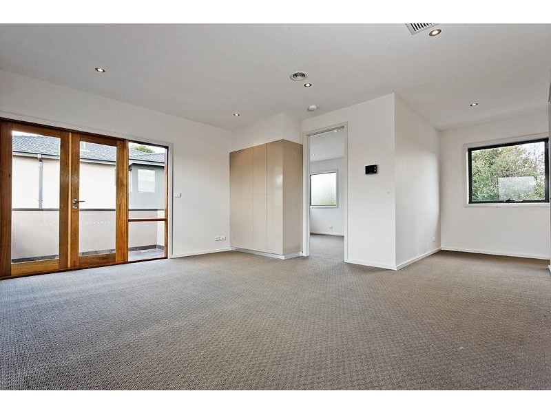 2/7 Tanunda Street, Vermont South VIC 3133