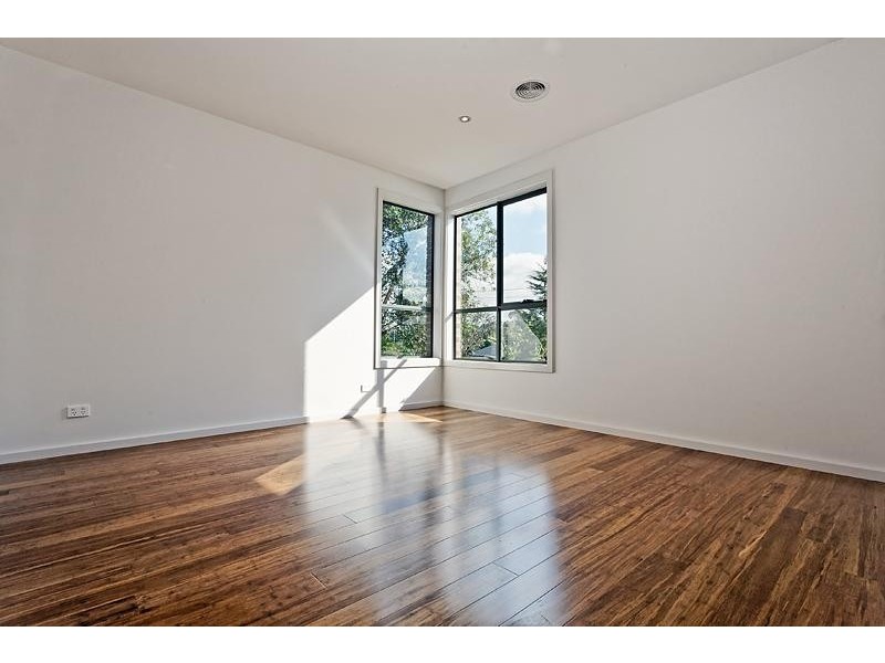 2/7 Tanunda Street, Vermont South VIC 3133