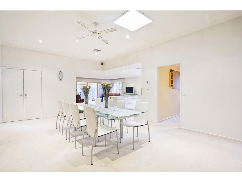 2 Huron Close, Rowville VIC 3178