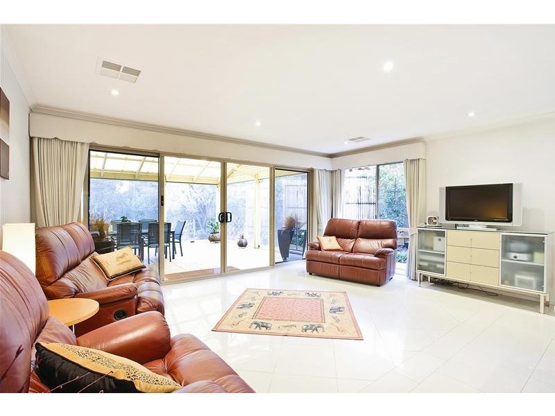 2 Huron Close, Rowville VIC 3178