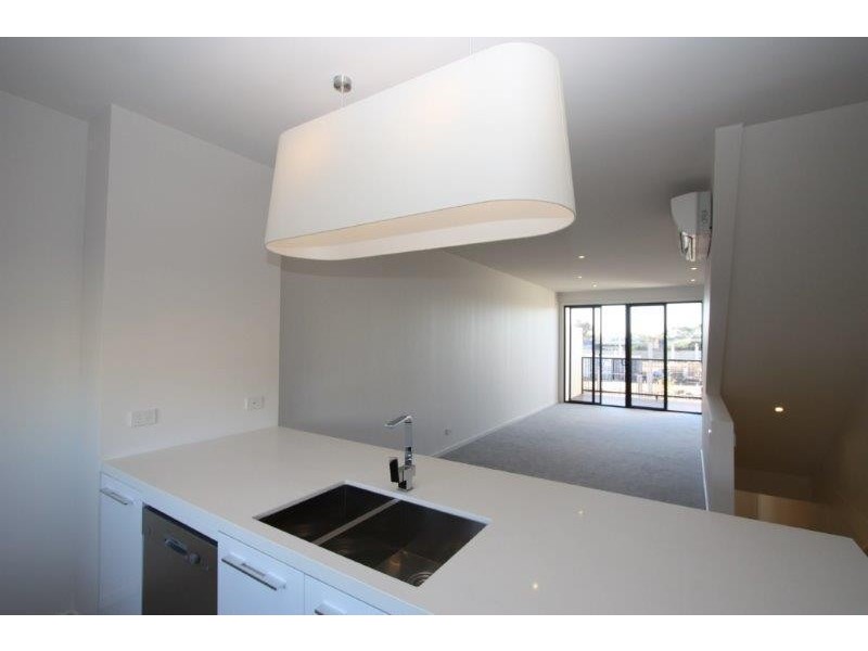 64 Central Park Walk, Cheltenham VIC 3192