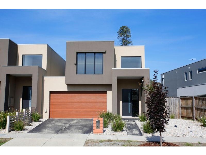 47 Willow Glen Boulevard, Cranbourne VIC 3977