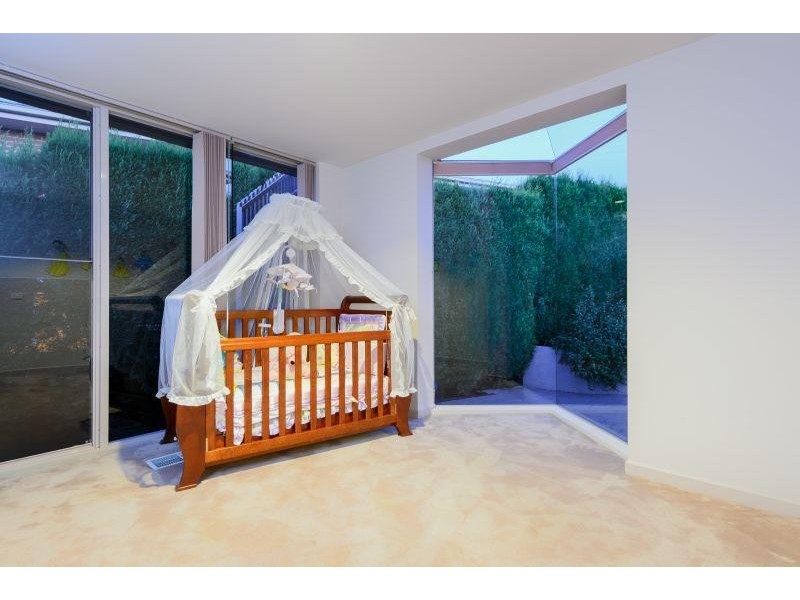 11 Renee Close, Mulgrave VIC 3170