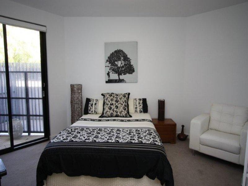 1/109 Asling Street, Brighton VIC 3186