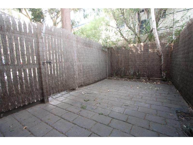 9/13 Lansdowne Road, St Kilda East VIC 3183