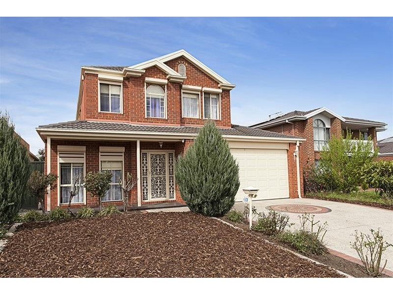 13 Daylesford  Terrace, Caroline Springs VIC 3023