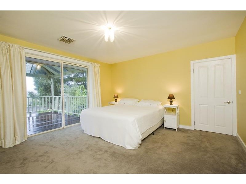 119 Millett Road, Gisborne South VIC 3437