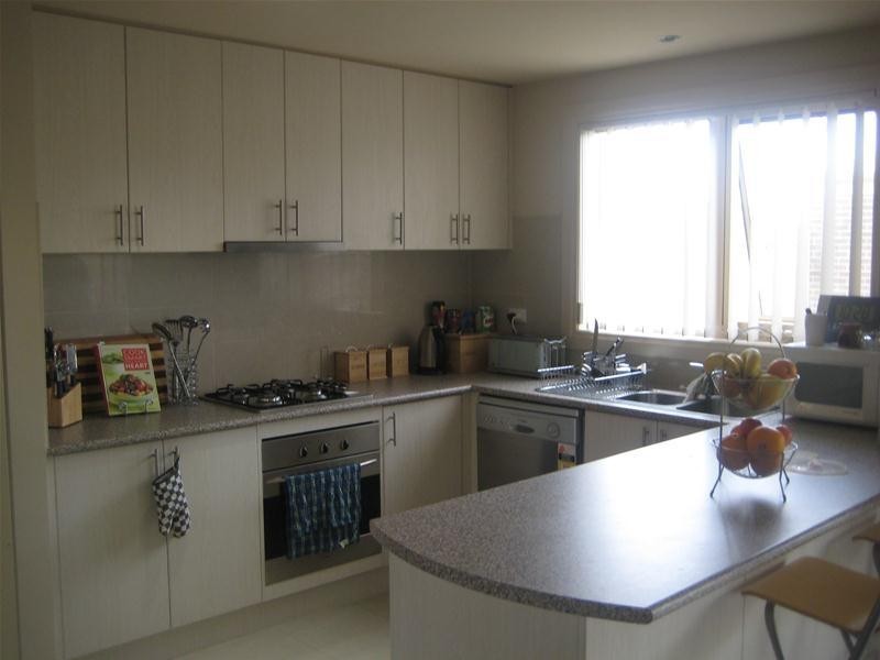 8 Shell Lane, Point Cook VIC 3030