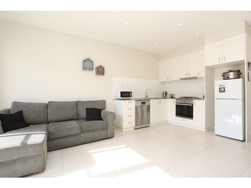 8/422 Station Street, Bonbeach VIC 3196