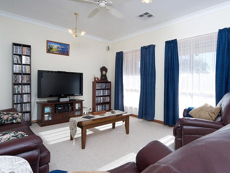 55 Parker Avenue, Strathalbyn SA 5255