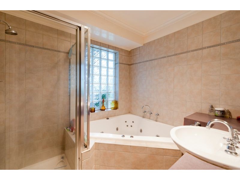 6 Virginia Way, Ferntree Gully VIC 3156