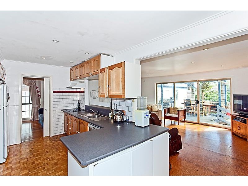 13 Bellevue Avenue, Burwood East VIC 3151