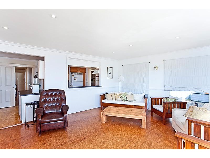 13 Bellevue Avenue, Burwood East VIC 3151