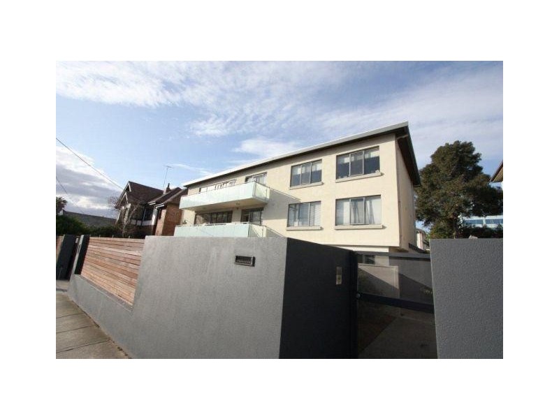 4/25 Nepean Highway, Elwood VIC 3184