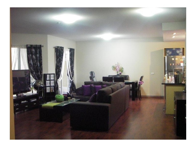 28/1 Gatehouse  Drive, Kensington VIC 3031