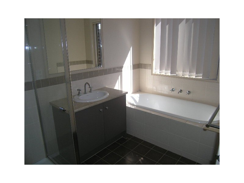 2 Fairbridge Road, Point Cook VIC 3030