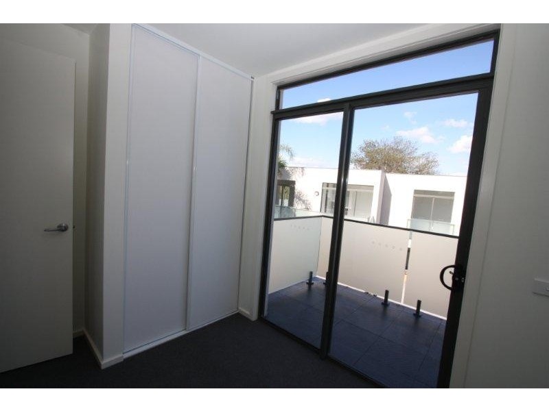 8/1650 Dandenong Road, Oakleigh VIC 3166