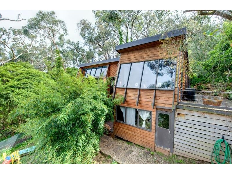10 Barclay Avenue, Upper Ferntree Gully VIC 3156