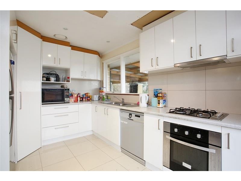 21 Holmes Road, Mooroolbark VIC 3138