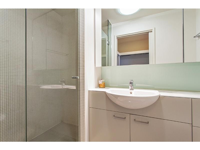 2005/5 Caravel Lane, Docklands VIC 3008