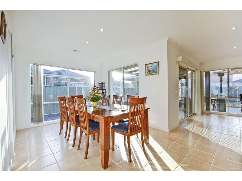 14 Lambeth Court, Point Cook VIC 3030