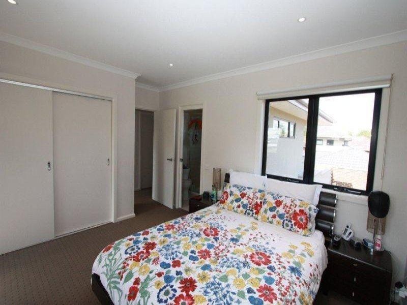 1/104 Bernard Street, Cheltenham VIC 3192