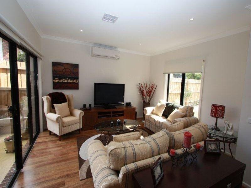 2/104 Bernard Street, Cheltenham VIC 3192