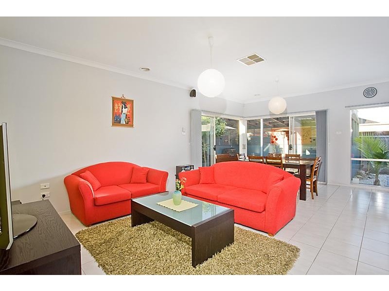 47 Dobell Crescent, Caroline Springs VIC 3023