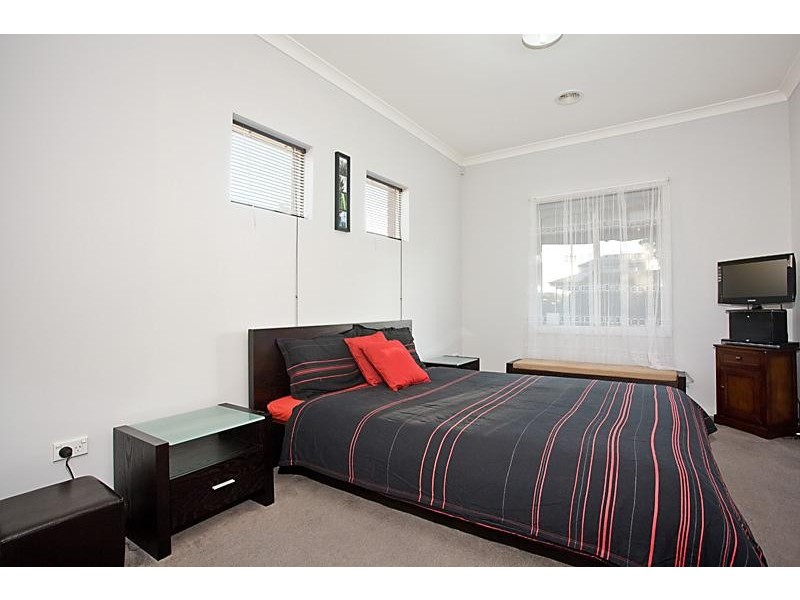 47 Dobell Crescent, Caroline Springs VIC 3023