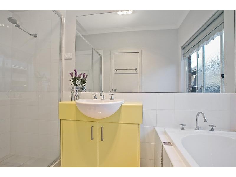 47 Dobell Crescent, Caroline Springs VIC 3023