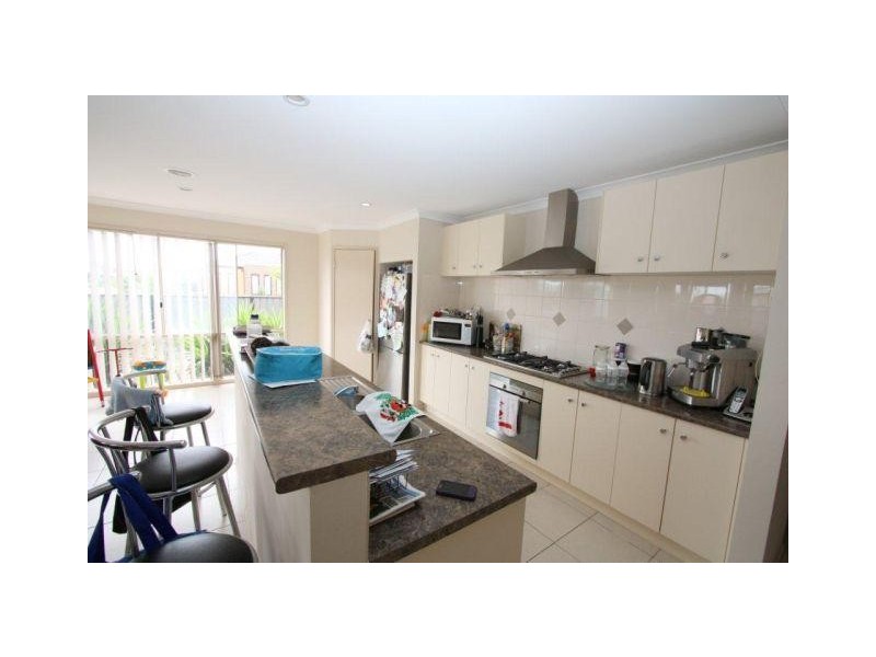 2 Fairbridge Road, Point Cook VIC 3030