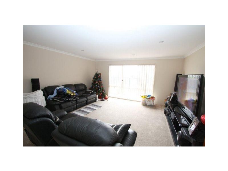 2 Fairbridge Road, Point Cook VIC 3030