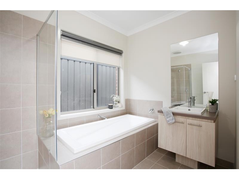 3 Brio  Drive, Craigieburn VIC 3064