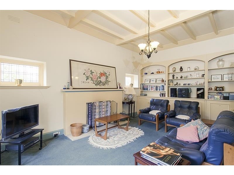 1 Wanawong Crescent, Camberwell VIC 3124