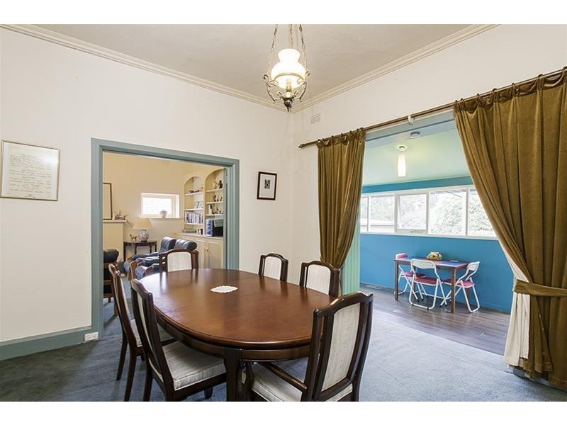 1 Wanawong Crescent, Camberwell VIC 3124