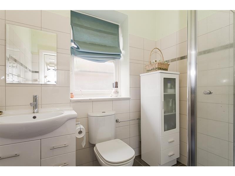 1 Wanawong Crescent, Camberwell VIC 3124