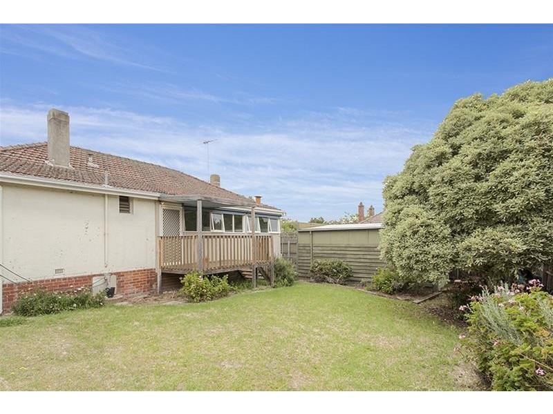 1 Wanawong Crescent, Camberwell VIC 3124