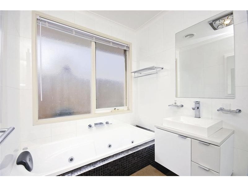 4 Tasman Place, Wyndham Vale VIC 3024