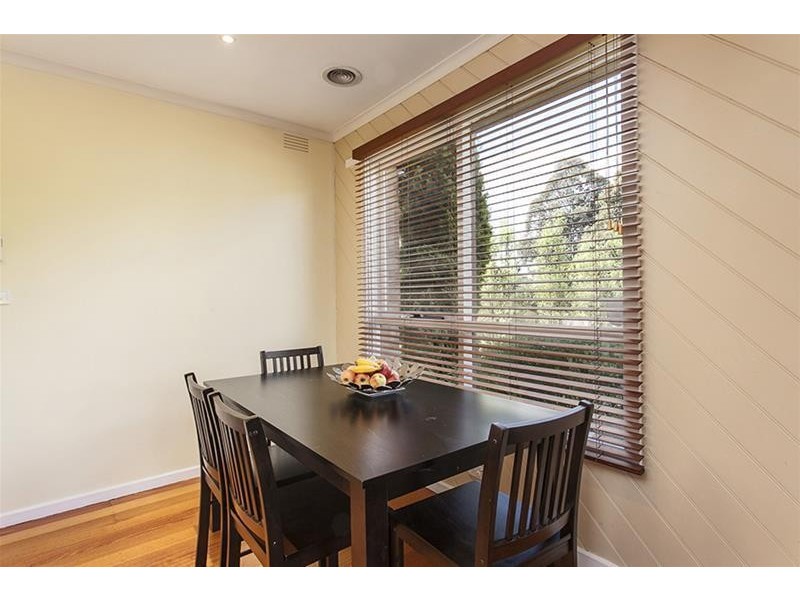 15 Lucas Avenue, Kilsyth VIC 3137