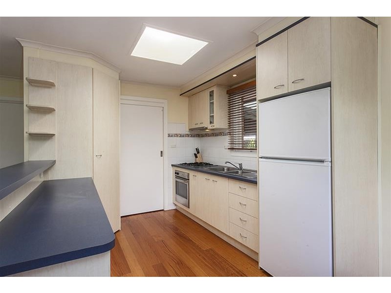 15 Lucas Avenue, Kilsyth VIC 3137