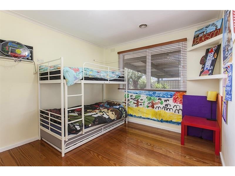 15 Lucas Avenue, Kilsyth VIC 3137