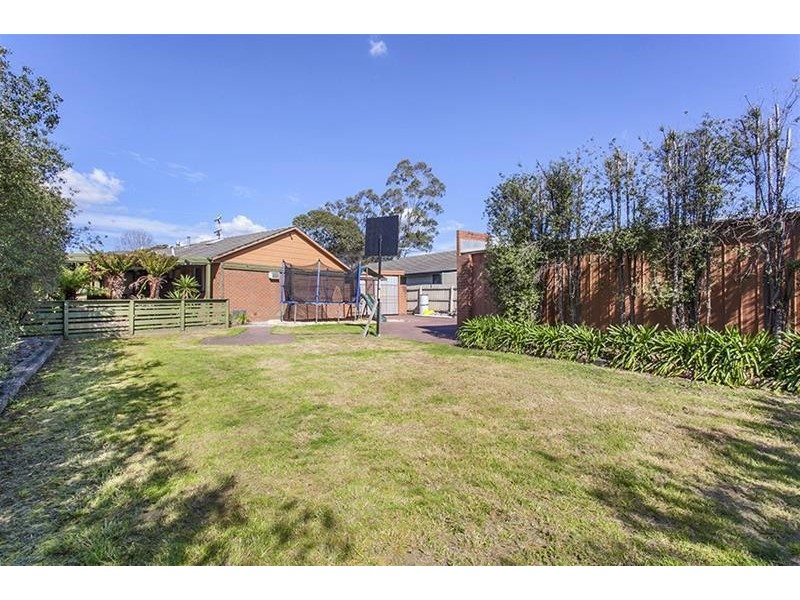 15 Lucas Avenue, Kilsyth VIC 3137