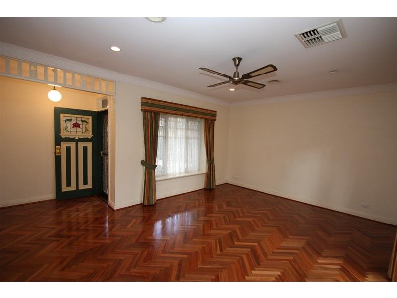 2/14 Hobart Street, Ringwood VIC 3134