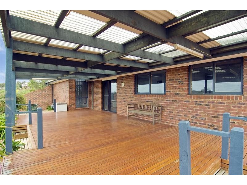 12 Riversdale Crescent, Darley VIC 3340