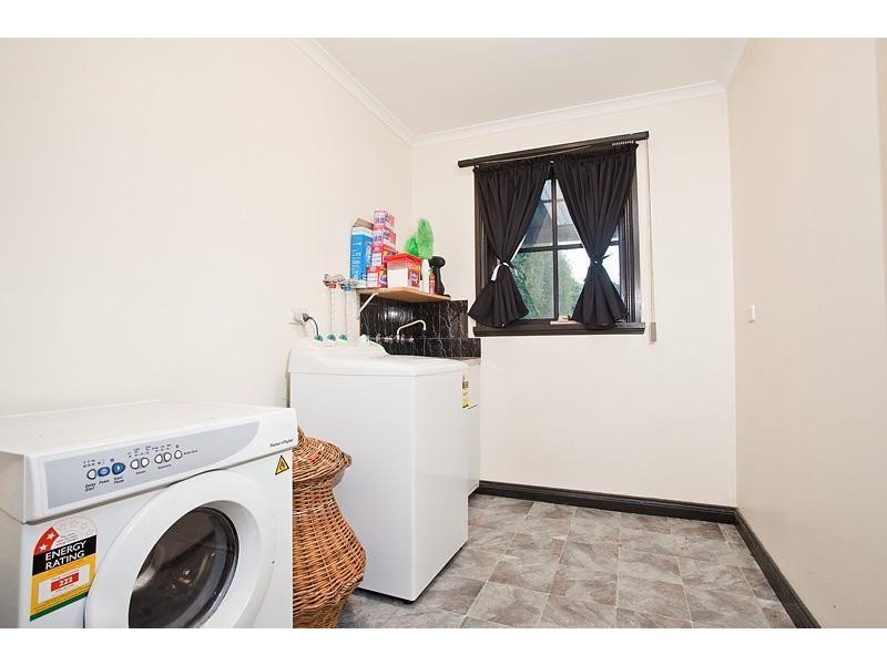 12 Sydenham Street, Seddon VIC 3011